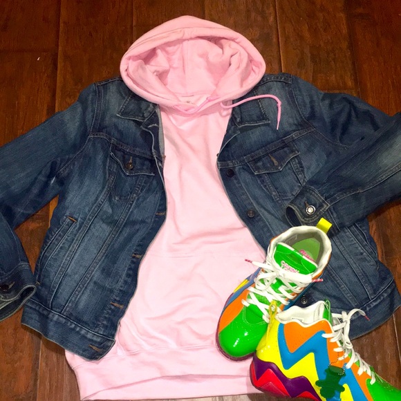 Pink unisex Hello Kitty Hoodie - Picture 2 of 8